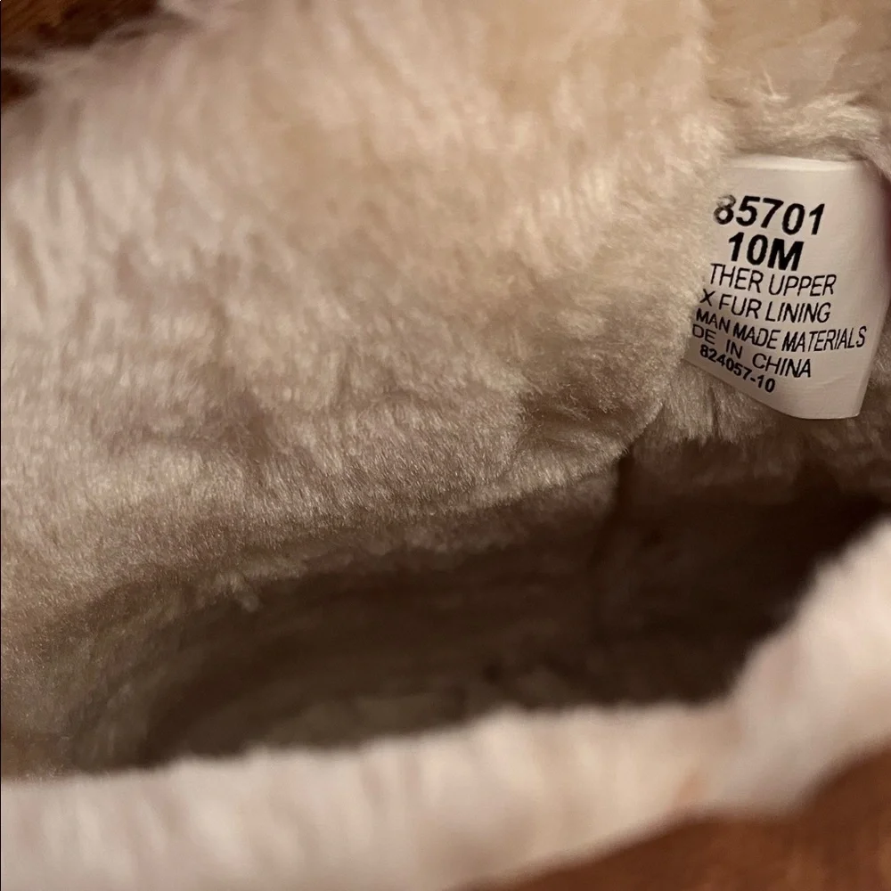 Minnetonka Brown Suede Ankle Boots with Fur Lining - Picture 6 of 7